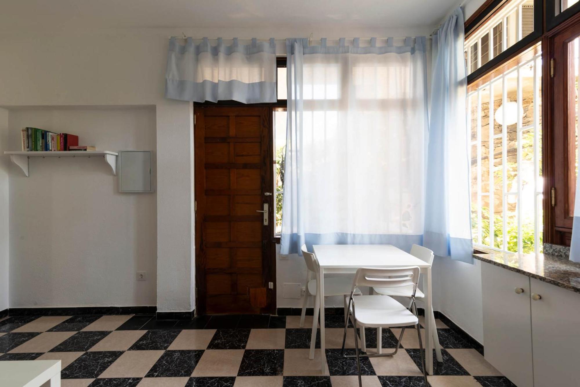 Appartamento Lightbooking Flores *